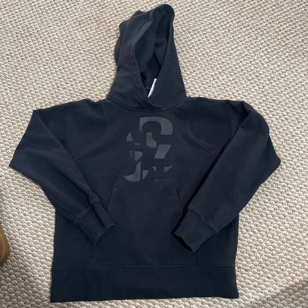Lululemon hoodie size 4